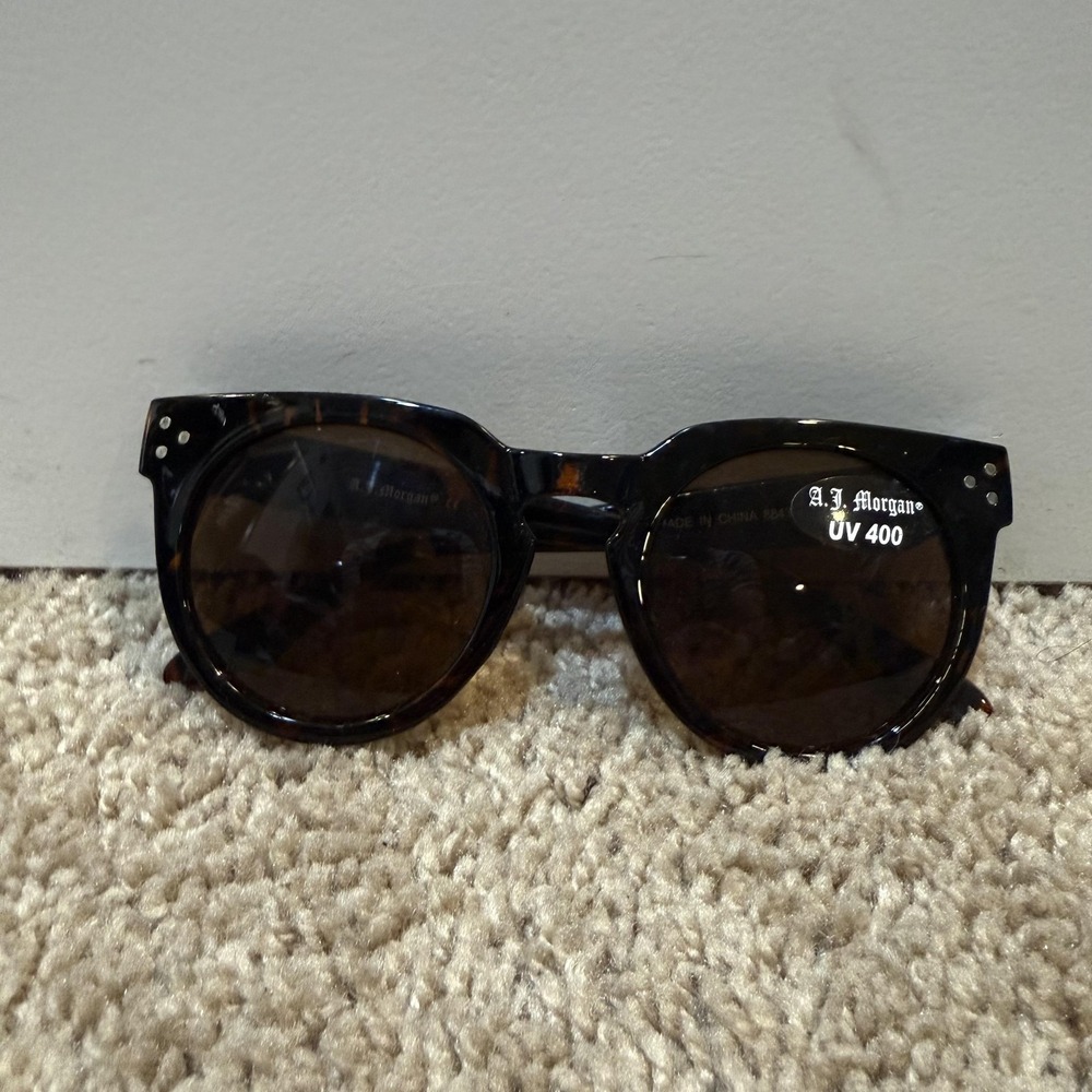 A.J. Morgan Sunglasses Womens Tortoise Round UV400 Tinted Frames Only 88435
